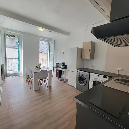 Apartamento Triple Vue Sur Château De - Cuisine Partagée Et Salle De Bain Privative *